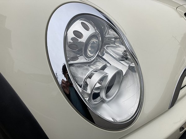 MINI　クーパーS　ヘッドライト黄ばみ取り！の画像